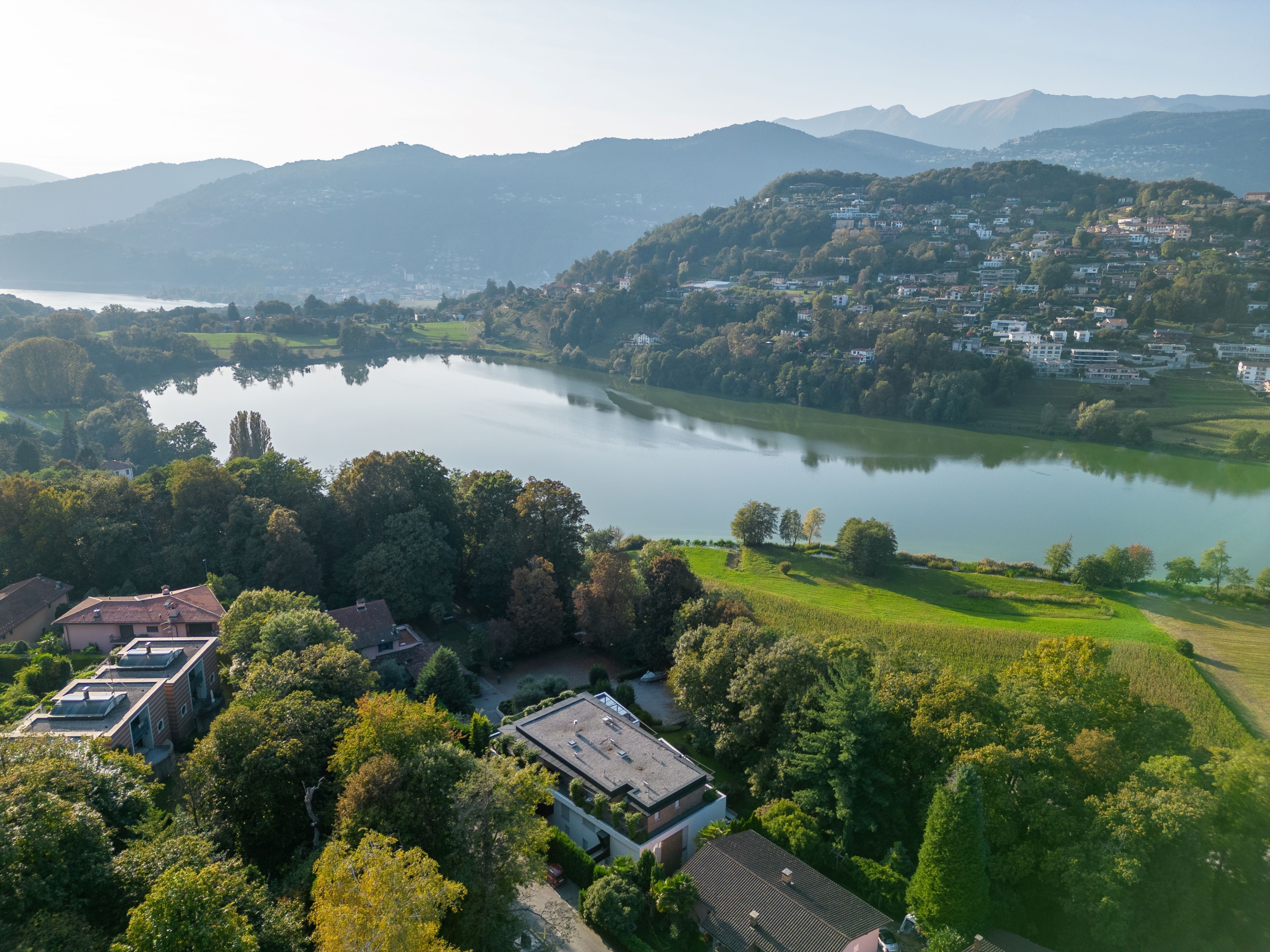 inserimento nel paesaggio con laghetto 3mb